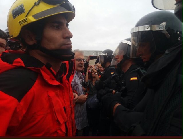 HiginiaRoig's tweet photo. Els bombers seran sempre nostres. #guanyarem https://t.co/mozIB5pteP