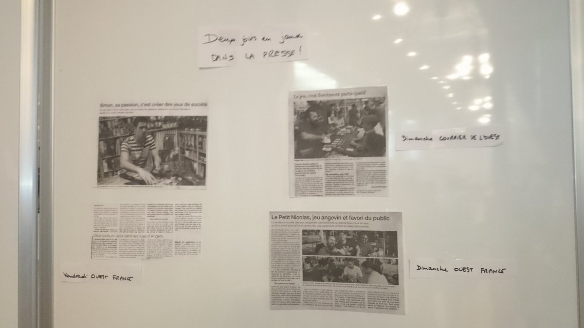 2JenJ's tweet photo. #revuedepresse au salon du jeu #2JJ2017 : le @courrierouest et @OuestFrance49 ont couvert l'événement ludique angevin du week-end ! https://t.co/fE8wuDwWFf