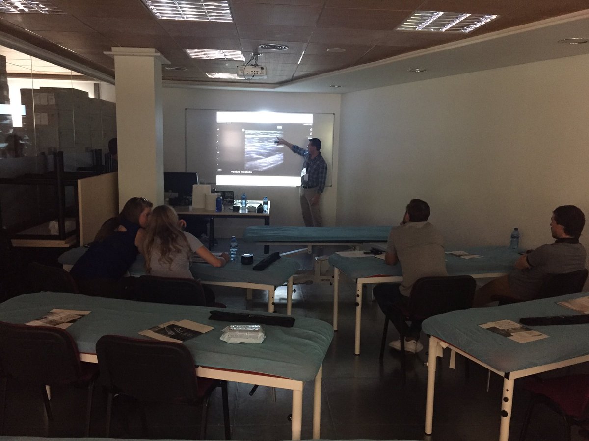 WFATTSpain's tweet photo. Comienzan los workshops del congreso de la @WFATTSpain de la @universidadcjc #wfatt2017 https://t.co/60UEY3CJsX