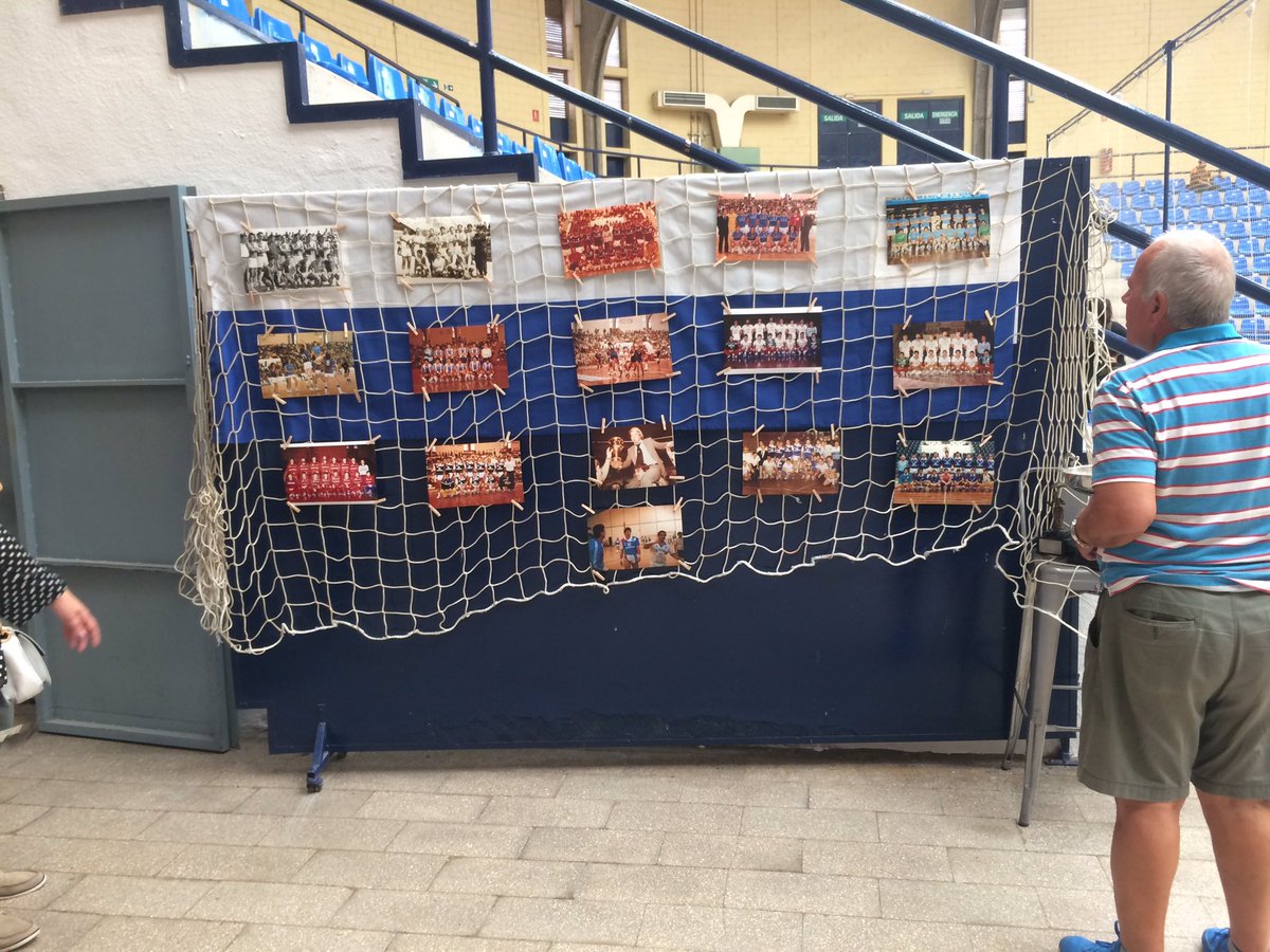 CDAgustinos's tweet photo. 🔵⚪️🔴#CopadelReyBM
Exposición de imágenes y trofeos de la historia de esta competición en #Alicante #Calpisa #Tecnisan #HeladosAlacant https://t.co/K5oppvQzC0