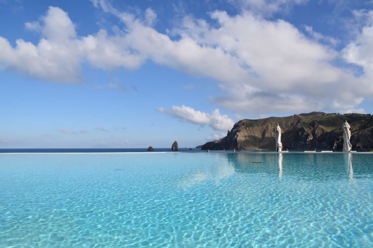 This is what we call a 'pool with a view' at the #luxury @TherasiaResort #luxuryvulcano #therasiaresort #Italy