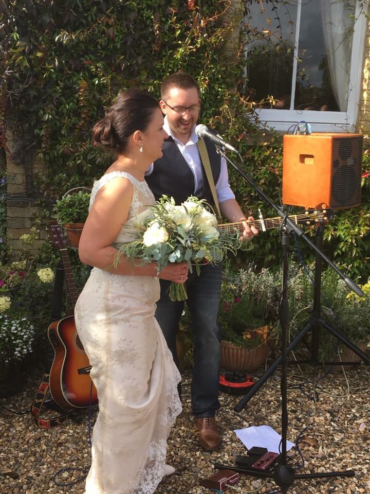 mr_michael_king's tweet photo. Such a beautiful setting playing live music at @LodgeFarmBandB for the #wedding of Jacqueline &amp; Terry yesterday #hertfordshire #LodgeFarm 🎸🍾 https://t.co/1Mmjm0AbCf