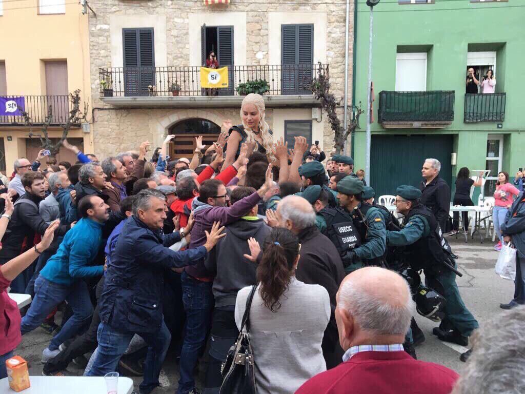 fer_novato's tweet photo. Impresionante foto de Pulitzer que pasará a la historia ! https://t.co/U6KMRHn3z6