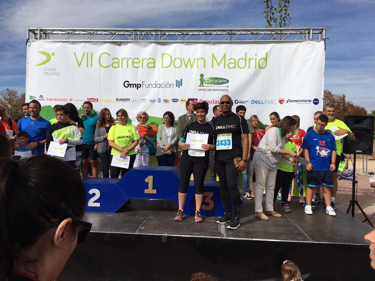 carlosfgordo's tweet photo. @slopezhuertas Jairo Alvarez collect today @DELLEMCSpain recognition diploma to @DownMadrid https://t.co/Drt13SXO60