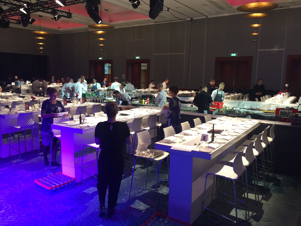 Voorbereiding grootste chefs table voor ST Maarten in Okura in volle gang #zinin