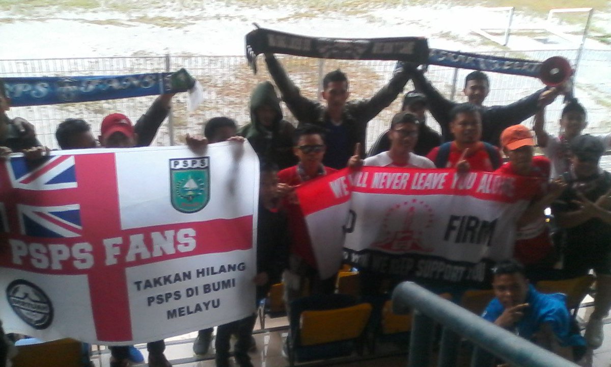abdi_cakrawala's tweet photo. #pspsday #persisday #laskarsambernyawa #persisfans #rumbaifans #ultras #pku #solo #liga2 https://t.co/XiVpsLwnOE