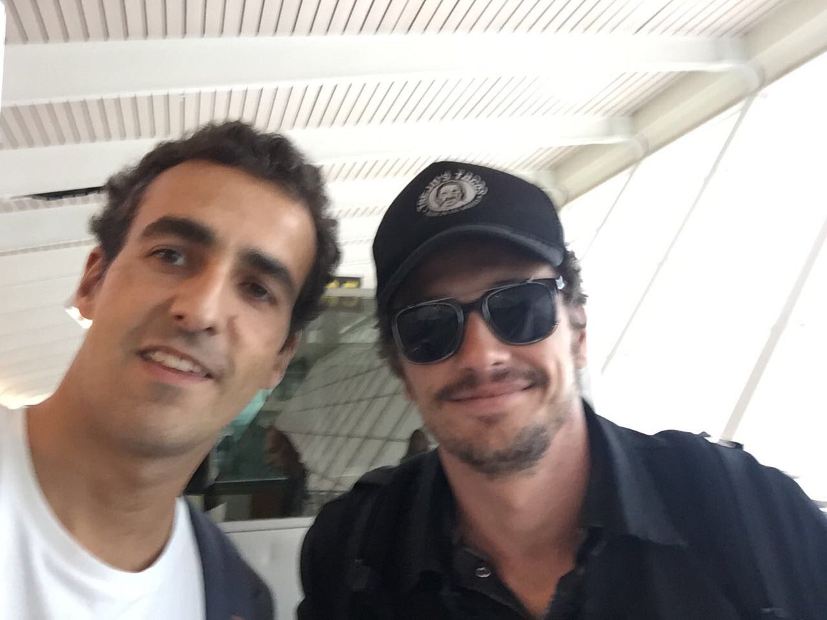 Donostilandia's tweet photo. Nuestro redactor @inakicamacho en @DonostiAir con James Franco ganador d la Concha de Oro con 'The disaster artist' @sansebastianfes #65SSFF https://t.co/TZqAGuYC7g