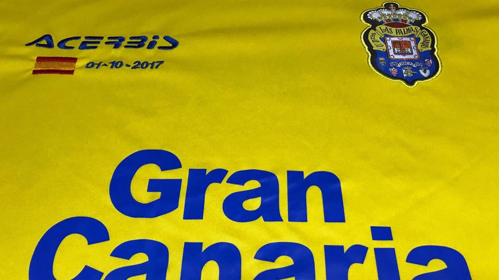 La UD Las Palmas jugará con la bandera de España ante el Barcelona trib.al/LD45kF9