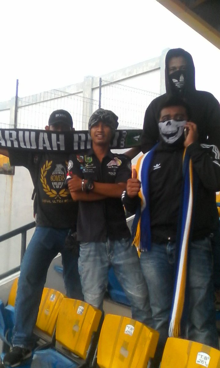 abdi_cakrawala's tweet photo. #pspsday #persisday #laskarsambernyawa #persisfans #rumbaifans #ultras #pku #solo #liga2 https://t.co/XiVpsLwnOE