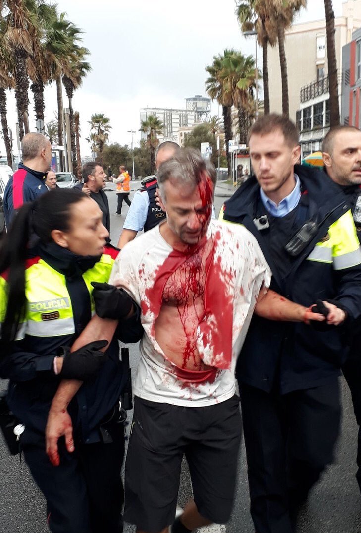 RB1987Oficial's tweet photo. Nunca reprimiredes os ventos de liberdade. Forza ao pobo Catalán por todas as agresións fascistas que están a sufrir! #CatalunyaLliure https://t.co/hbryjroINz