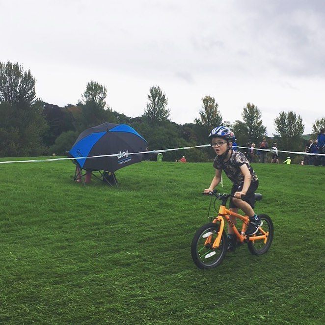 NorthbarChris's tweet photo. Skipton Cyclocross U8s, single speed. #gabester #singlespeedcx https://t.co/p05boft4pN