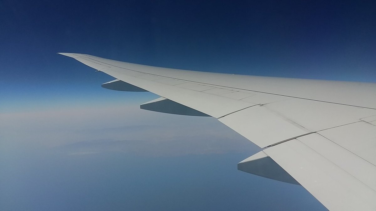 drip_freak's tweet photo. Abeam #muscat #emiratesairline #ek337 #a6egd #777300er #avgeek #aviation #avporn #Frequentflyer #dxb #wingview #livetweet #eyeinthesky https://t.co/agY5rcNM75