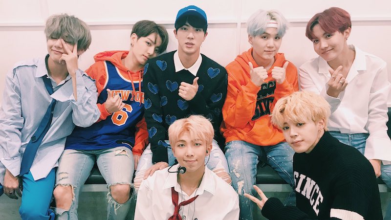 soompi's tweet photo. #BTS Takes #DNA5thWin On "Inkigayo"
https://t.co/YpwFqoIzhN https://t.co/eCNwd7B9kz