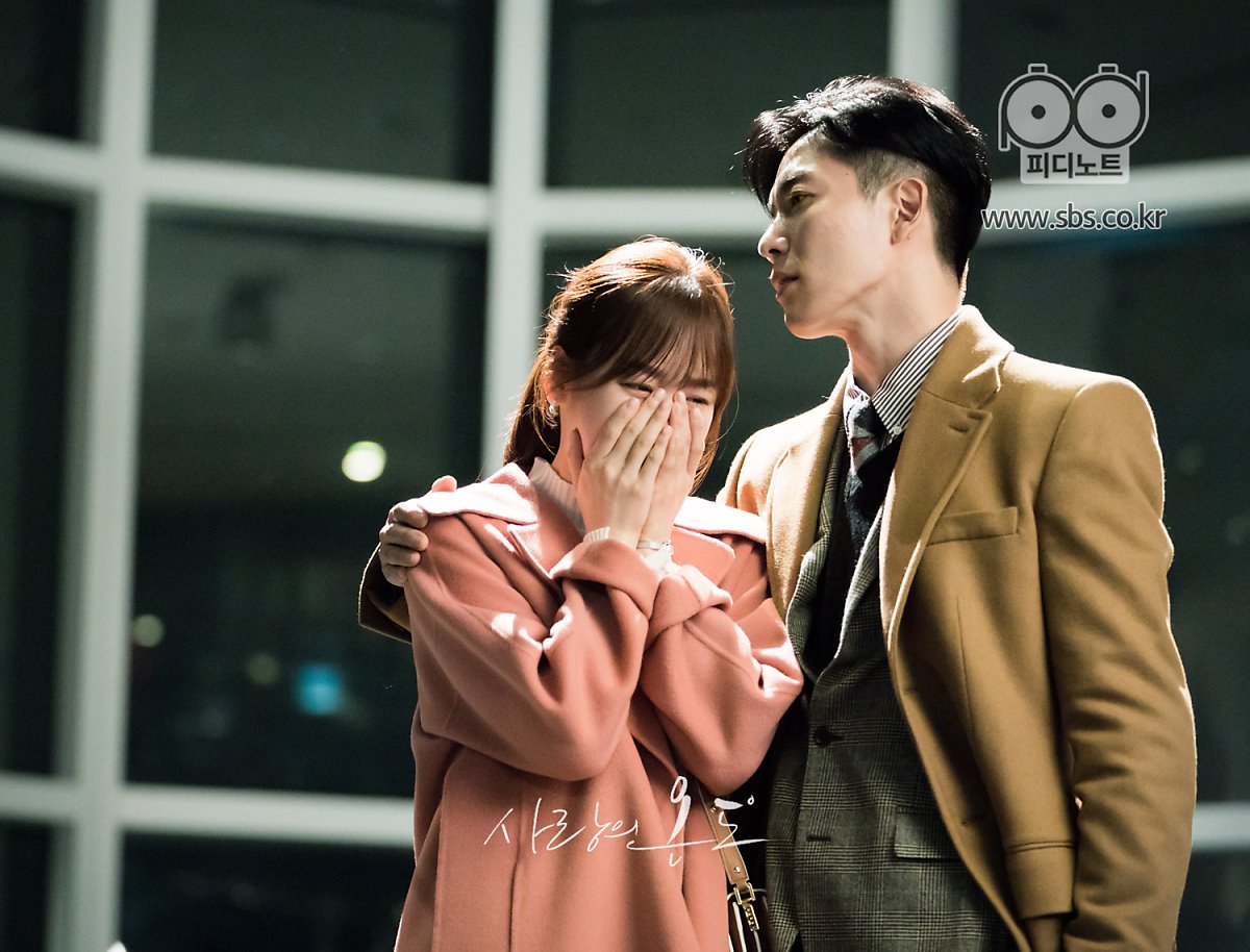 DLCJ9kCW0AEX814.jpg:large