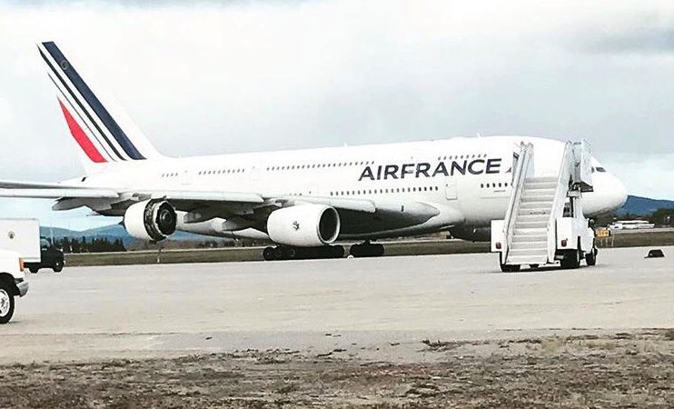 franck_marceau's tweet image. Bravo au professionnalisme de l'équipage de l'#AF66 et de la réactivité d'#AirFrance qui a organisé la poursuite du voyage des clients.