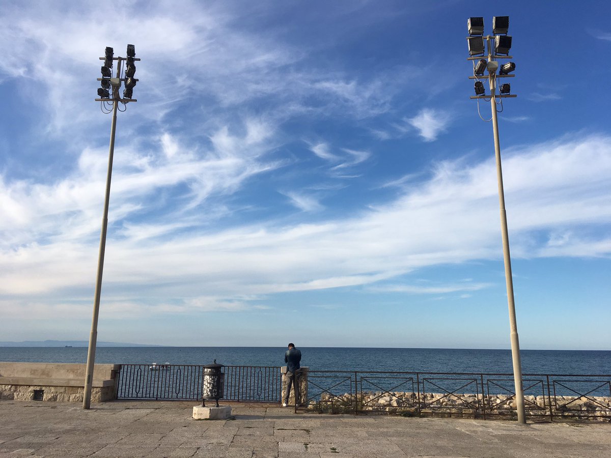 AgBattello's tweet photo. #trani #puglia https://t.co/A6BMAwigNL