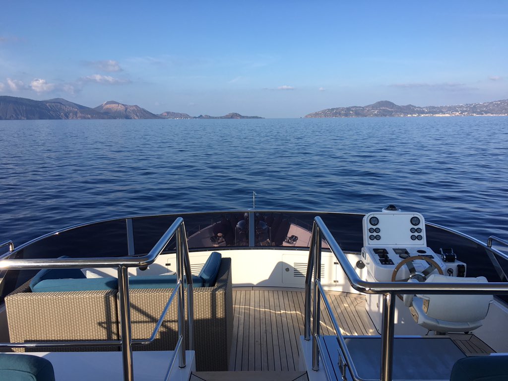 travelabi's tweet photo. Oh the final 25 days of the season!!!! #stillonthego #yachting #travel #winteriscoming https://t.co/VTRmKXLuBD