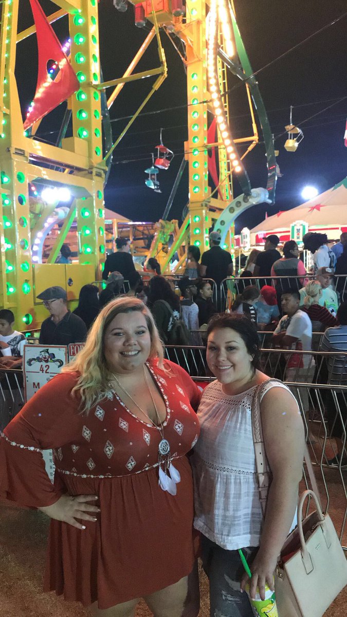Meag_Lucero11's tweet photo. It’s not even •fair• how much greater my best friend is than yours. #sorrynotsorry #EmandM #loml https://t.co/PUIwq4UNuK