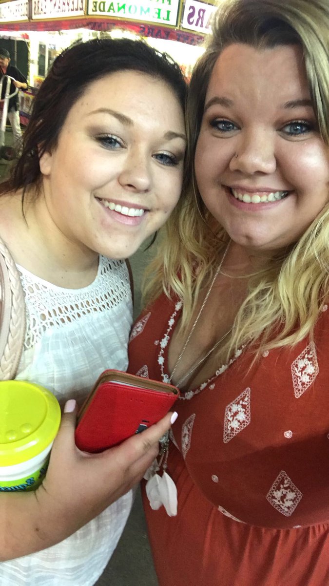 Meag_Lucero11's tweet photo. It’s not even •fair• how much greater my best friend is than yours. #sorrynotsorry #EmandM #loml https://t.co/PUIwq4UNuK