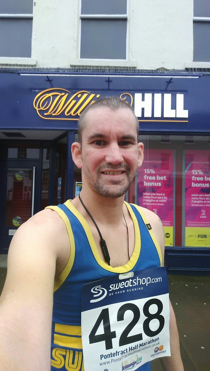 barlo121's tweet photo. Obligatory pre run wh selfie... @WHYorkshire https://t.co/s4ykNoNFiq