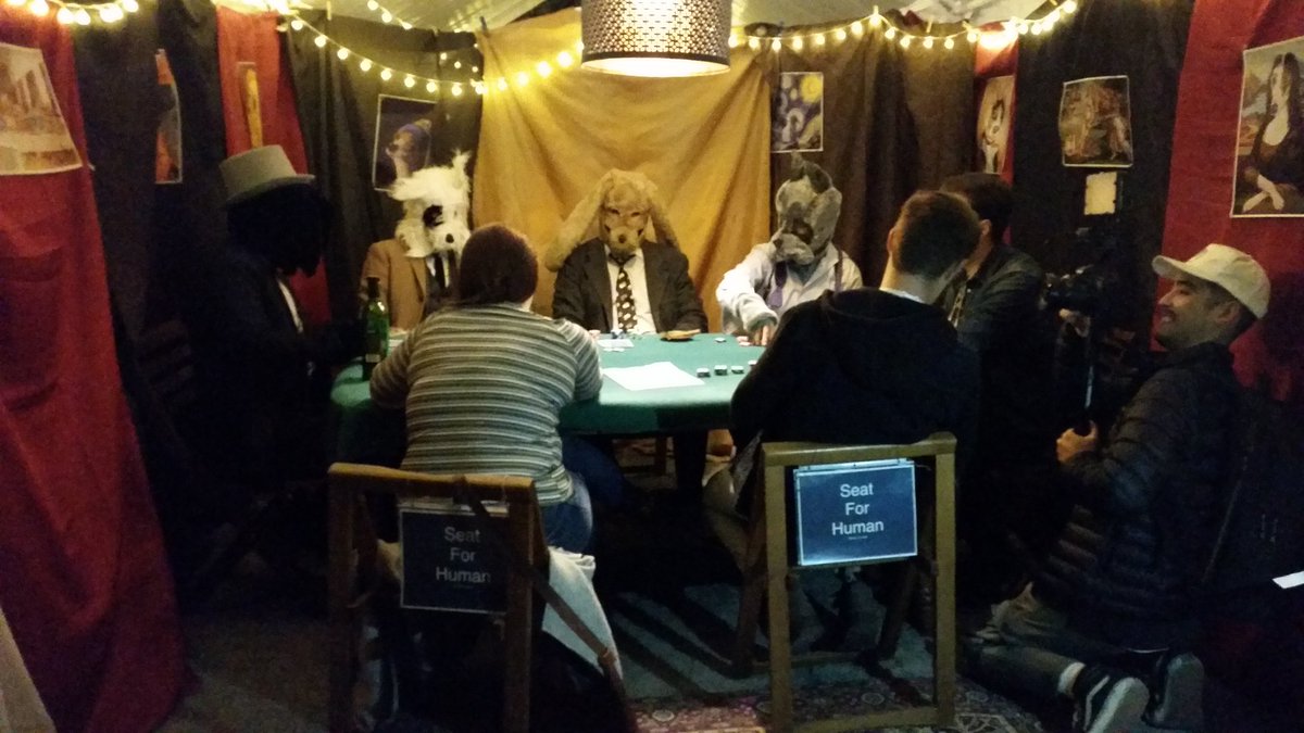 NBG55's tweet photo. Which was right next to the dogs playing poker pop up art installation. #DPPNuit #nbTO2017 #nuitblanche https://t.co/Cjn41h35y9