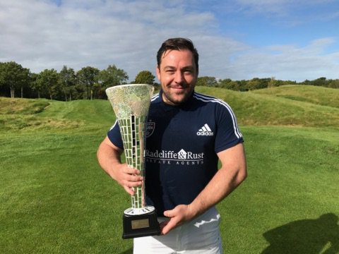 Galbo81's tweet photo. Finally!! UK Matchplay Champion 2017!! Thanks to my Sponsors @AG_Properties @RadcliffeRust  @yourbrandhero and @royal1roofing ❤⚽️⛳🇬🇧 https://t.co/zmCG62DrUI