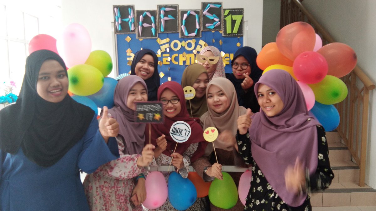 shafiqAdilla's tweet photo. Malam tadi x tido siapkan report then join lak #hafos17 alhamdulillah gue gak tidur dalam dewan 😂 https://t.co/S0BWS7zy1r