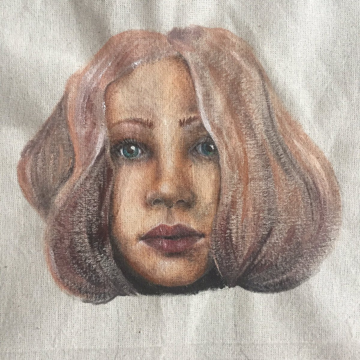 Portrait on canvas bag painted with textile paint #portrait #portret #painting #bag