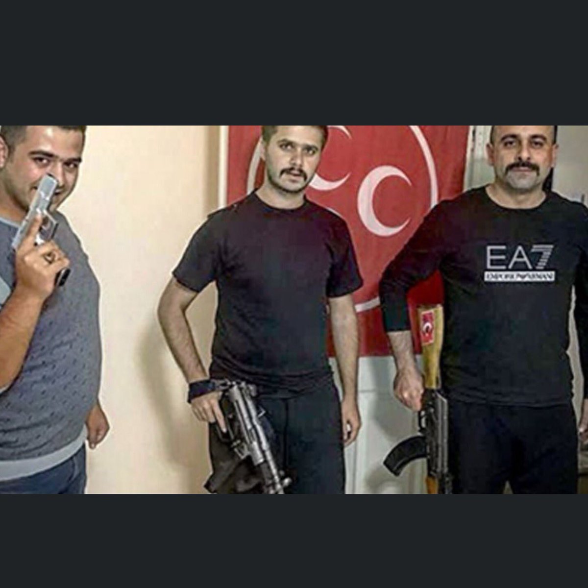 İtalyan tasarımcı Giorgio Armani'nin Milan takımı 7 numarası için ürettiği özel yelken t-shirt ve Mihail Kalaşnikof AK-47 ile milli sefere😄😄