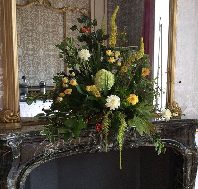 Happy 1st of the month! We're really into Autumn now! 🍂