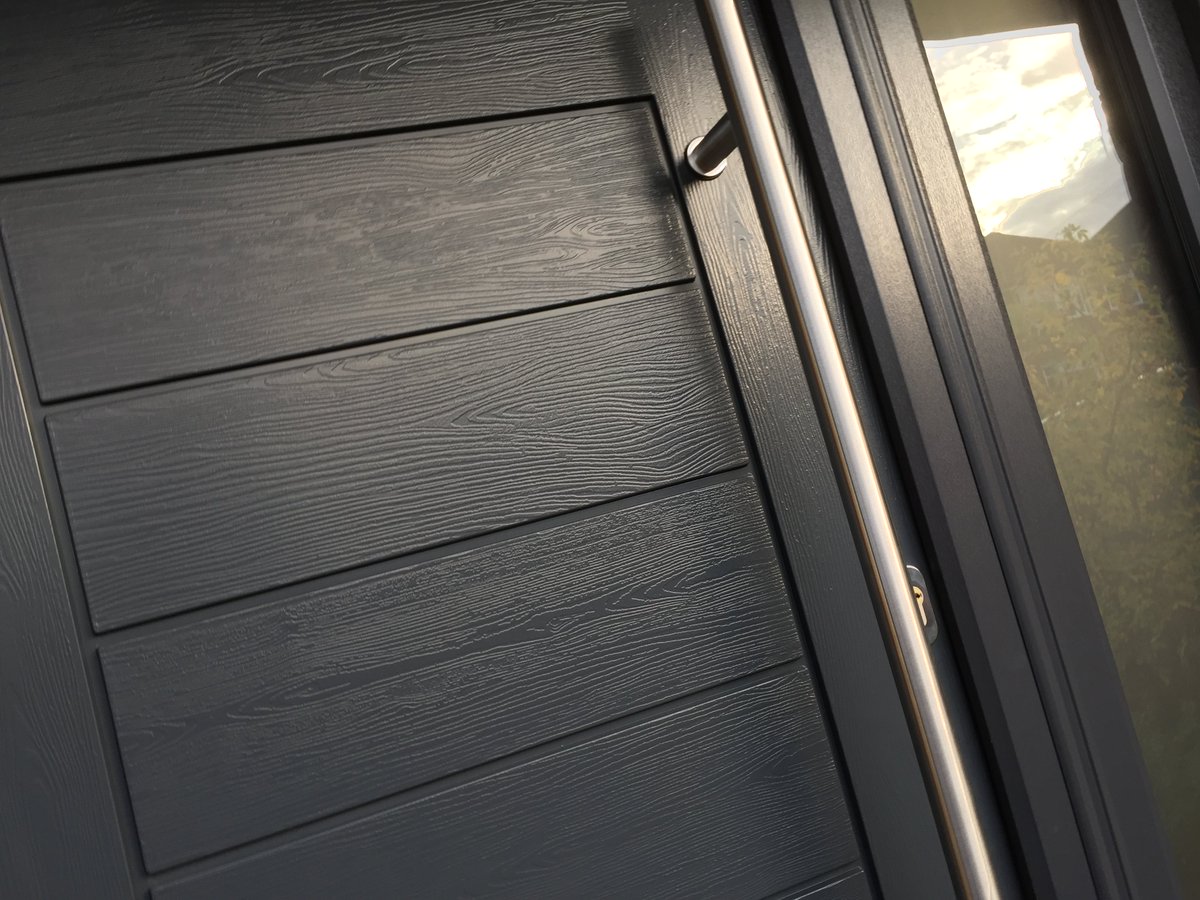 DMWINDOWS's tweet photo. #d&m #dandmwindows #dmwindows #d&mwindows #solidor #heritage #doors #anthracitegrey #contemporary #italiacollection #av2lock #stunning https://t.co/bzTGyTnnja