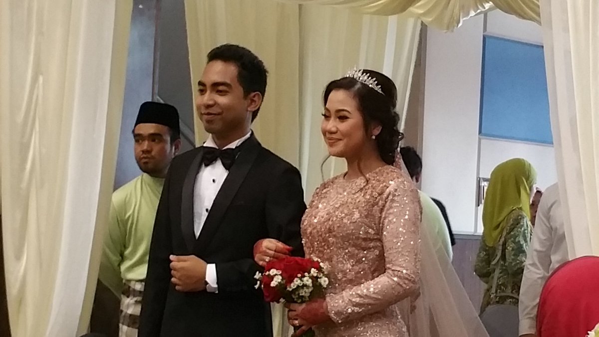 ShahnunAG's tweet photo. Tahniah Aiman. Semoga pernikahan diberkati. https://t.co/joGD7vjwTe