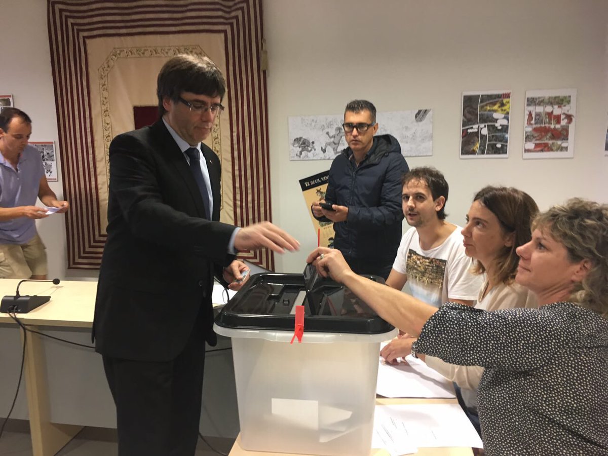 jaumeclotet's tweet photo. El MHP @KRLS acaba de votar a Cornellà de Terri. https://t.co/FJCpUtEHED
