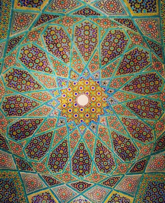 Iran_Style's tweet photo. #Geometrical #artwork at #Hafezieh, #Shiraz, #IRAN. #MagicalIran #architecture #art #Hafez #IslamicArt #travel #MiddleEast https://t.co/UrlUsmdXgp