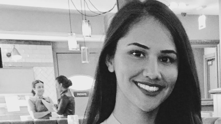 OptometryToday's tweet photo. Optometry student Nikki Sharma shares her journey into #optics as a 3rd year student at @AstonUniversity 📚 🎓 👁️  ✍️ https://t.co/jLCt7XmLTk https://t.co/SAcuAipwMS