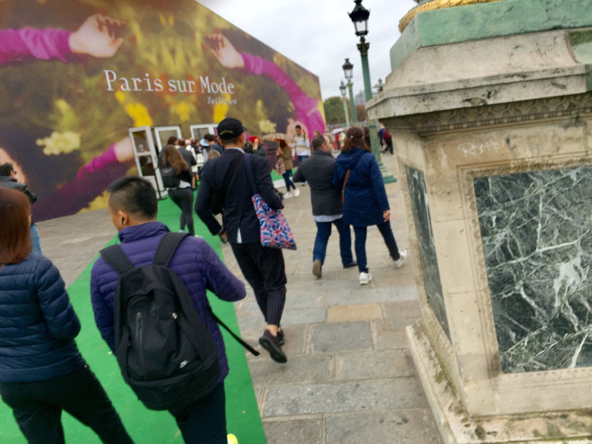 epcomunicacion's tweet photo. #ParisSurMode @premiereclasse feria moda chic se celebra paralelamente a la #PFW en #Tulleries síguenos @InstagramES lo contamos toodo #EPC https://t.co/vuRrC7iZVl