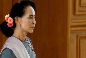 501Awani's tweet photo. #AWANInews Oxford removes Aung San Suu Kyi's potrait https://t.co/eCcsn8DL3E https://t.co/jDZMQf6oq0
