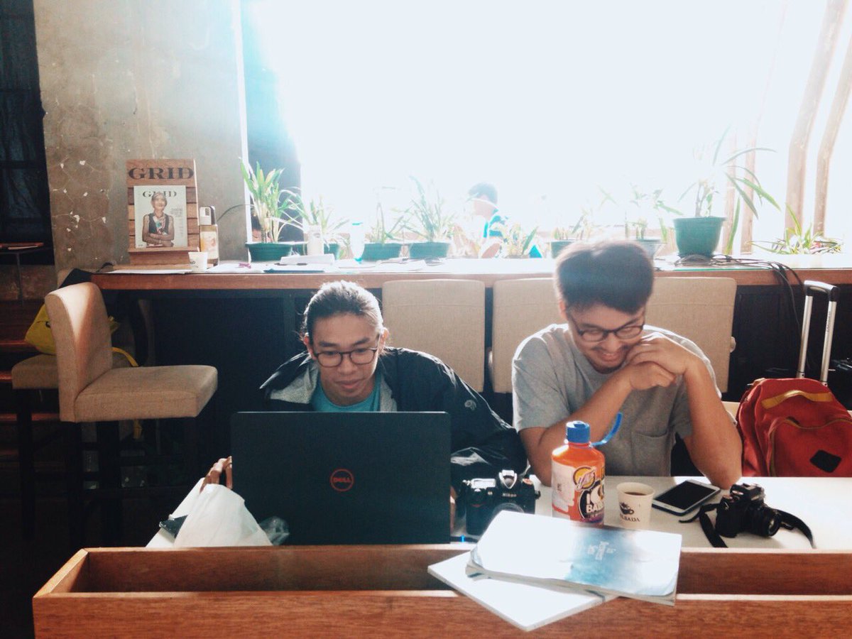 enjoyGLOBE's tweet photo. We're back indoors for some editing sesh. We can't wait to see these guys' photos. #NowPlayingEverywhere #GRIDWasHere https://t.co/mtRr60jTMh