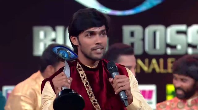 SamayamTelugu's tweet image. telugu.samayam.com/telugu-movies/…
సామాన్యుడికే ‘బిగ్‌బాస్’ టైటిల్ #Arav #Aravarmy #BiggBossTamil #TeluguNews