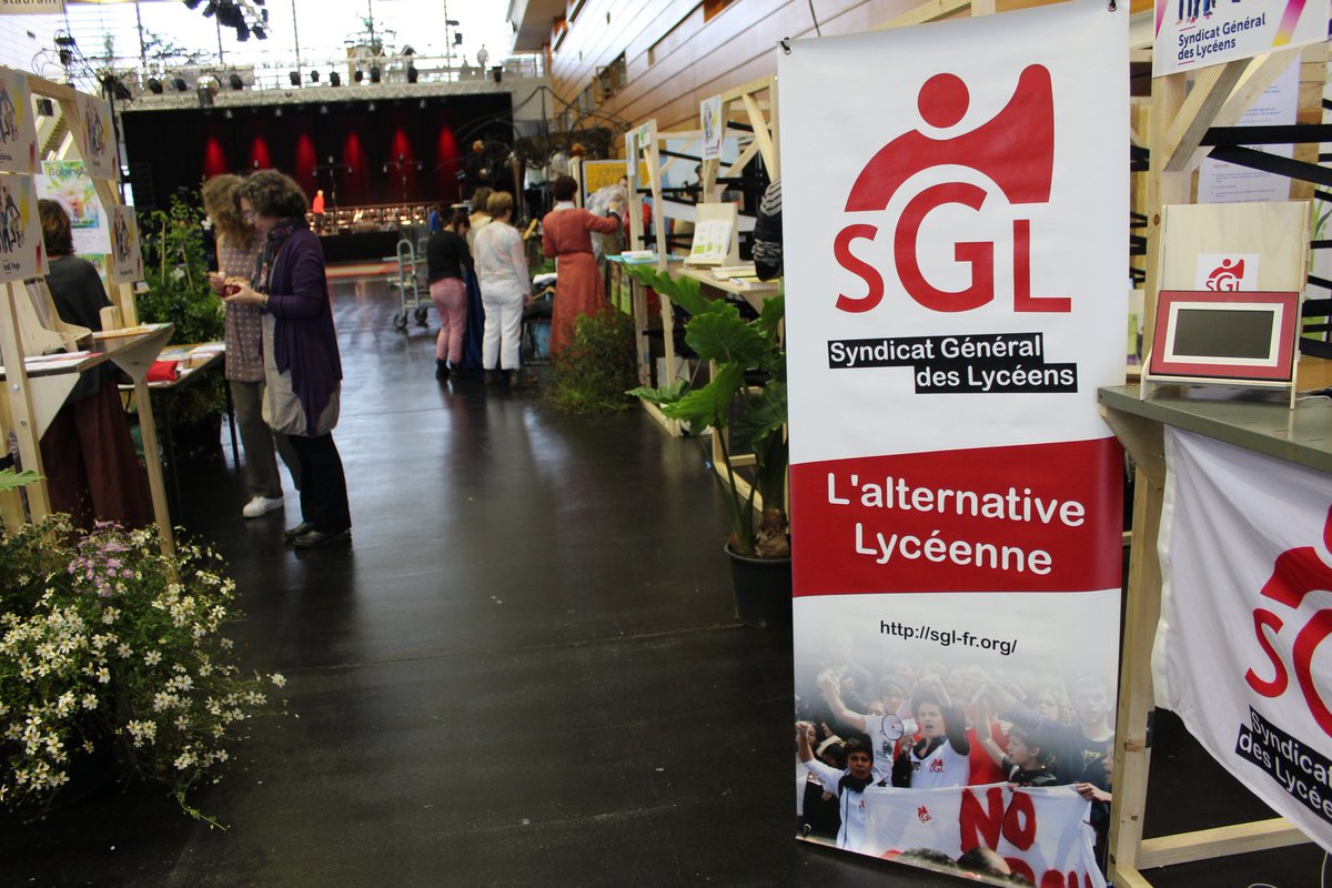 SGL_44's tweet photo. Le @SGL_44 présent au Forum Assos de Nantes, on vous attends 😊 https://t.co/1xF5iNh6PO