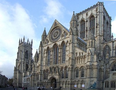 ChurchDays's tweet photo. A new collection of grotesques has been installed @York_Minster Watch the video on @BBC https://t.co/hd2MBJwXxT https://t.co/3M1Jdw8fcn