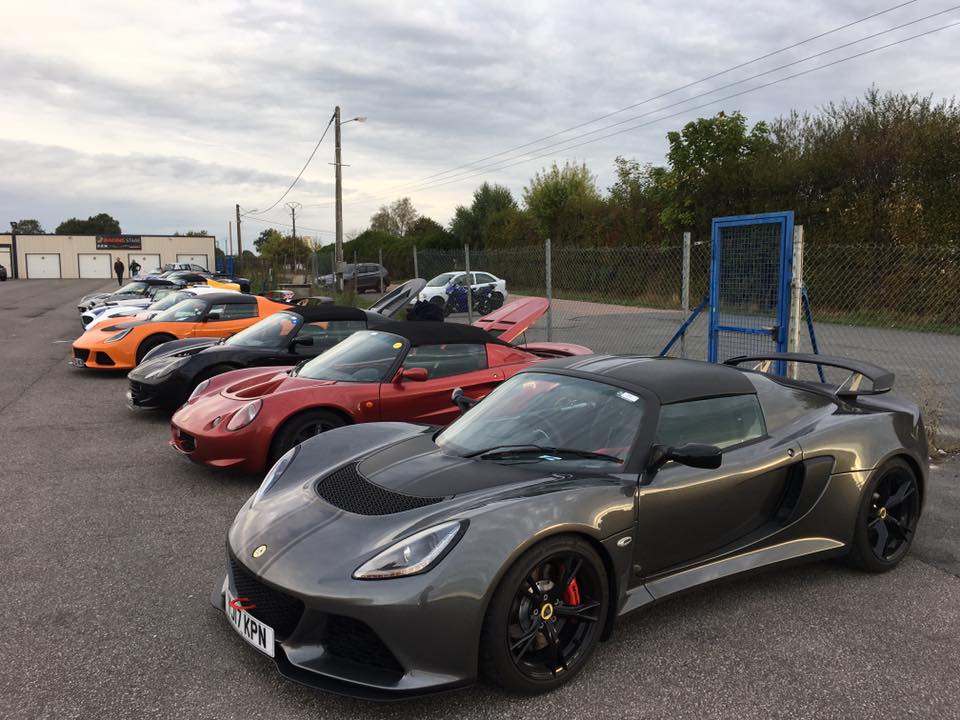 ClubLotusFrance's tweet photo. Journée TrackDay Club Lotus France sur le circuit de Lurcy Levis, ce Dimanche 1er Octobre 2017 #LurcyLevis #Lotus #Caterham @ClubLotusFrance https://t.co/kcpNldctCU