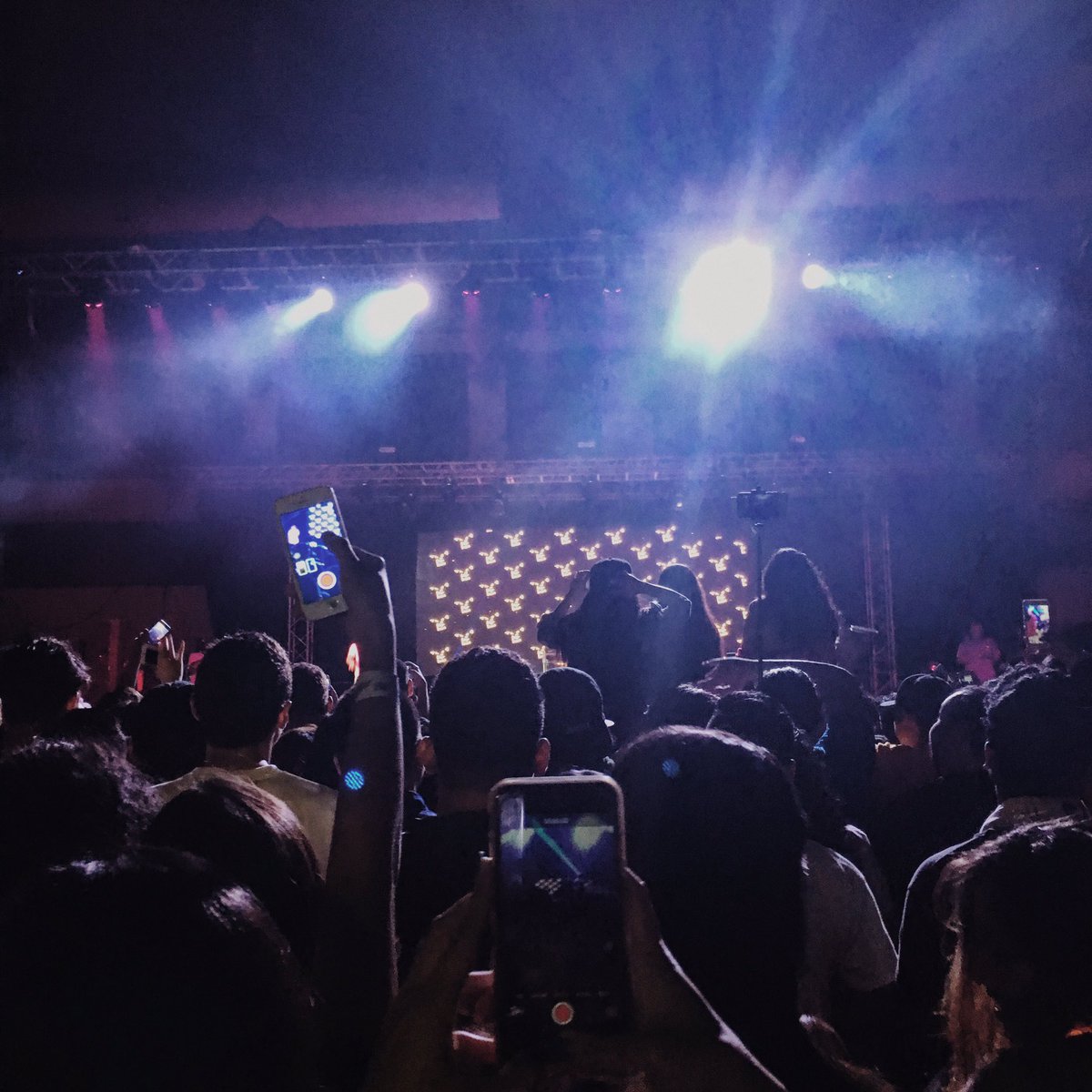 theellamac's tweet photo. my favorites from last night 🤘🏼🔊#RUSSLIVEINGUAM https://t.co/RBDDbJxnrw