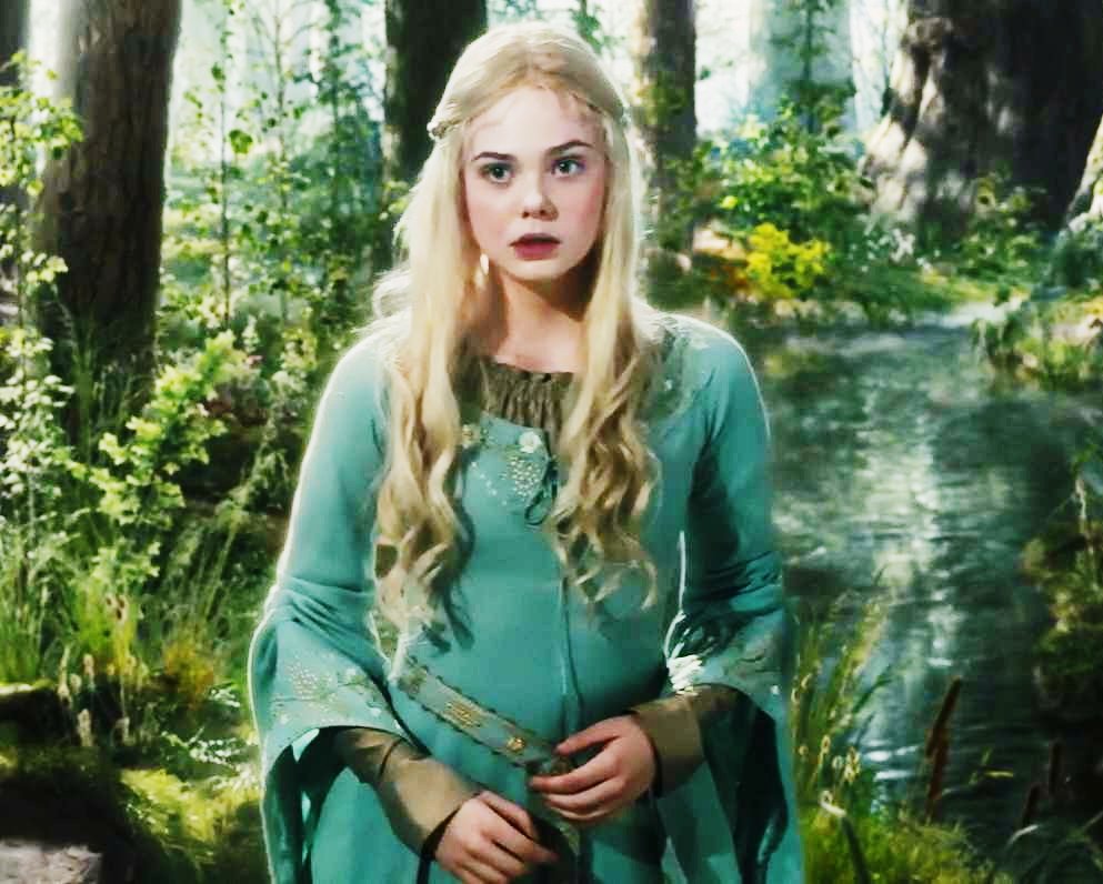 Elle Fanning in Maleficent, 2014, image size:993x796