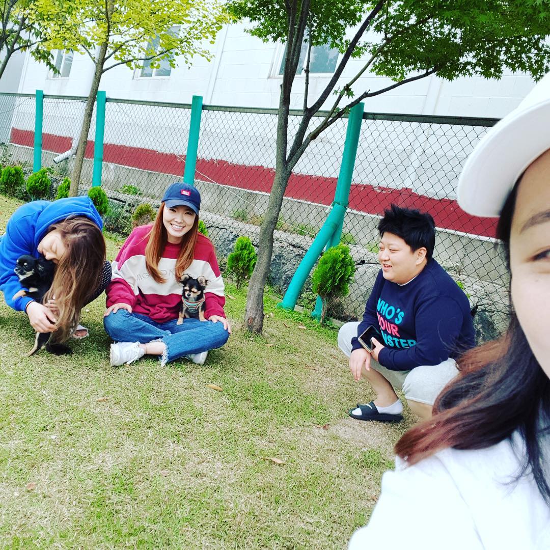 AileeSnaps's tweet photo. [AILEE INSTAGRAM] aileeonline: @.somicookiekanu With @._shinbora_ &amp; @._shinbos... https://t.co/t6QqJB7ObR #kpopsnaps https://t.co/IR8Sy4qI4b