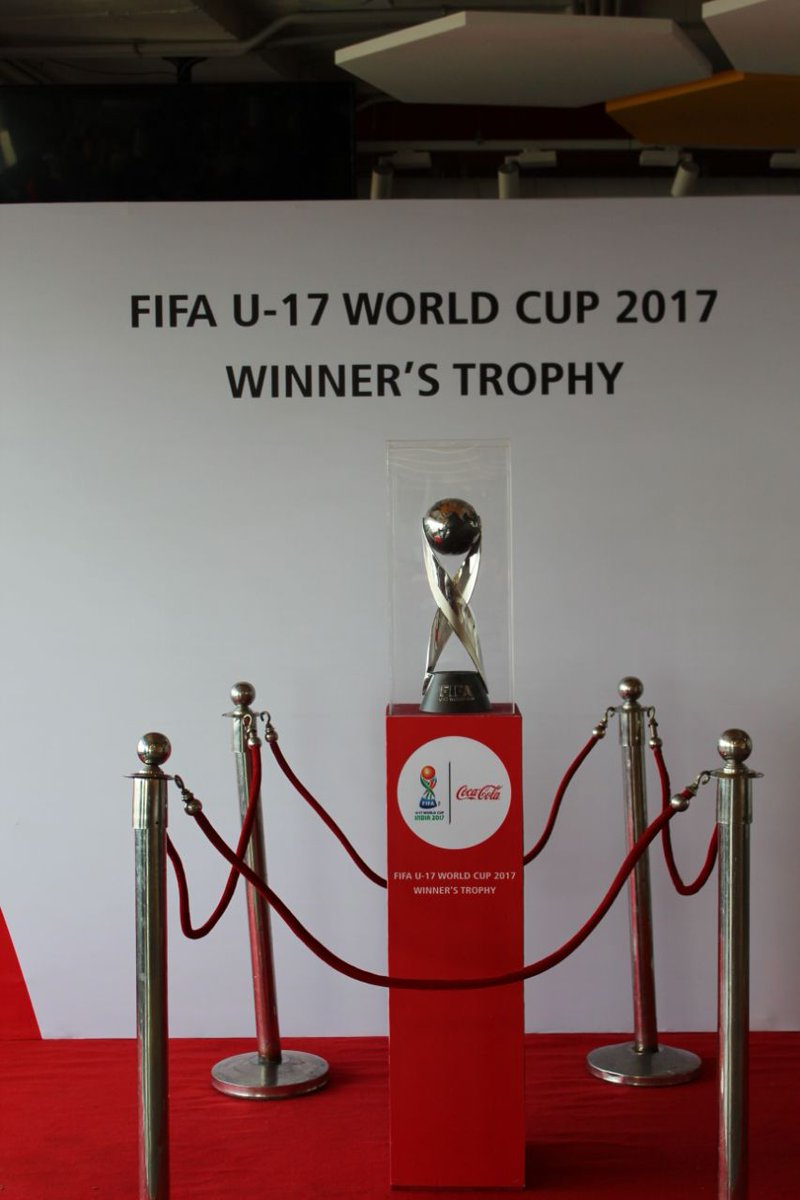 I_CandleLight's tweet photo. Check this #FIFAU17WC trophy
Awesome moment
#FIFATrophyExperience @CocaCola_Ind #FootballWithCocaCola https://t.co/OosBRiUMKN
