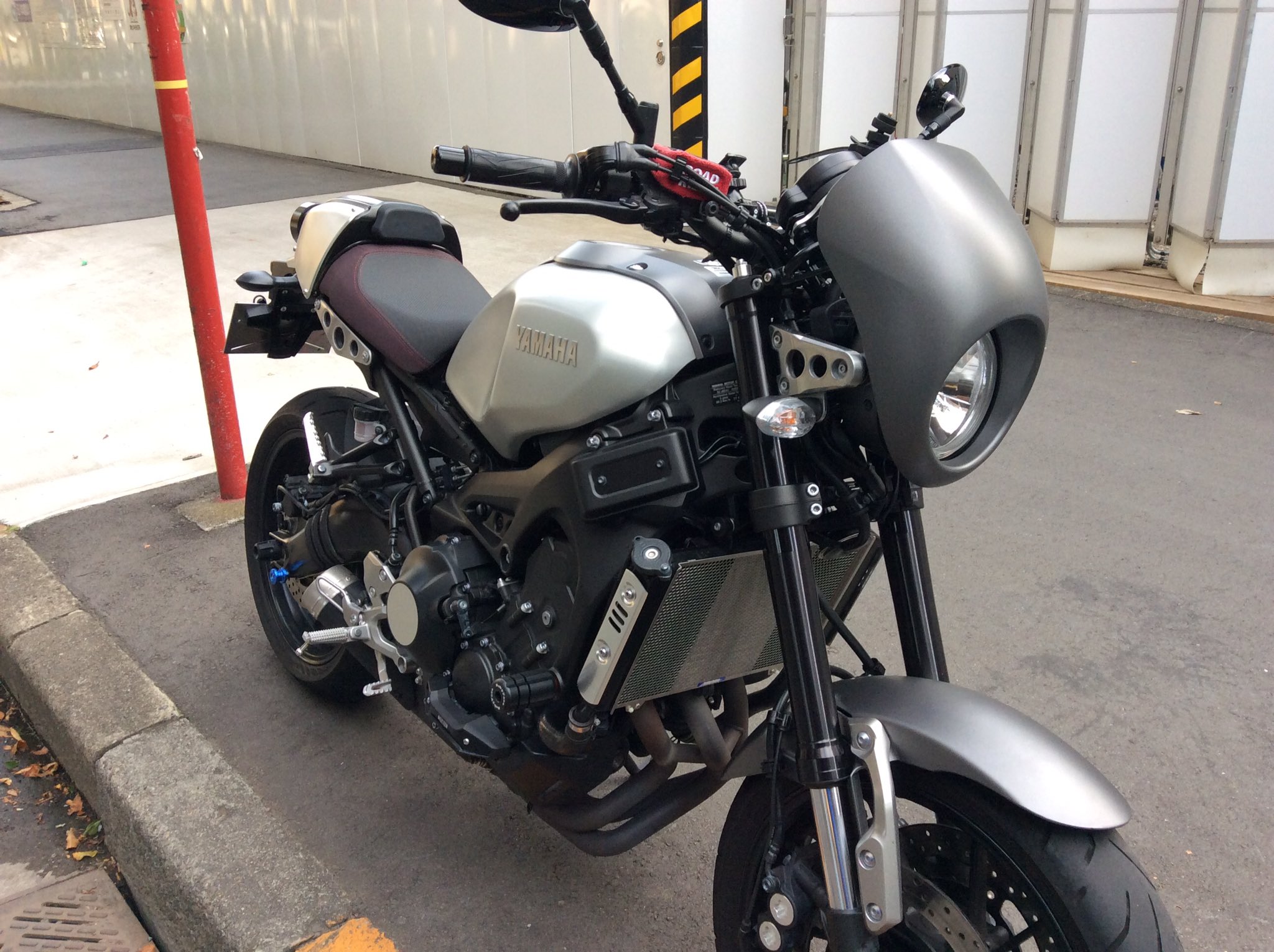 ワールドウォーク XSR900専用スマートフォンマウントビキニカウル Amazon.co.jp: ワールドウォーク XSR900専用スマートフォン