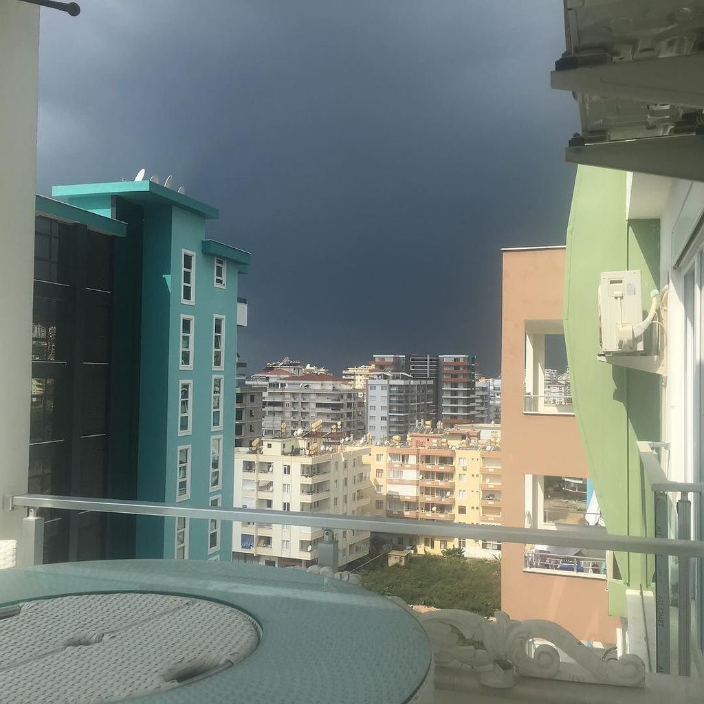 3EyedRaven2020's tweet image. Thinking it just might be about to rain #firstrains #thunder #storm #soaking #freshair #endofthedrout #mahmutlar #… ift.tt/2g0xr4s