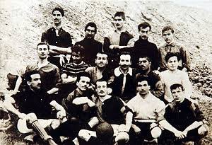 Gelecegin_GS's tweet photo. 1 Teşrin 1905'de
Galatasaray Efsanesine
can veren
Başkanımız Ali Sami YEN ve arkadaşlarına sonsuz şükranlarımızla...
#Galatasaray112Yasında https://t.co/oMj4fpQdgN