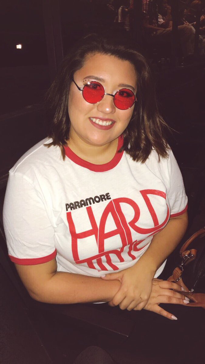 emy_carr's tweet photo. #PARAMORETOURTWO #paramourtourtwodallas #paramore #TourTwo #tourtwodallas https://t.co/zXWq5kDWYQ